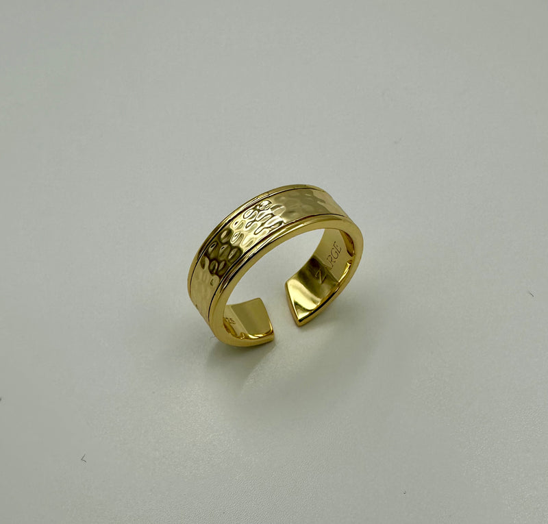 Martellata - Hammered Ring (Gold)